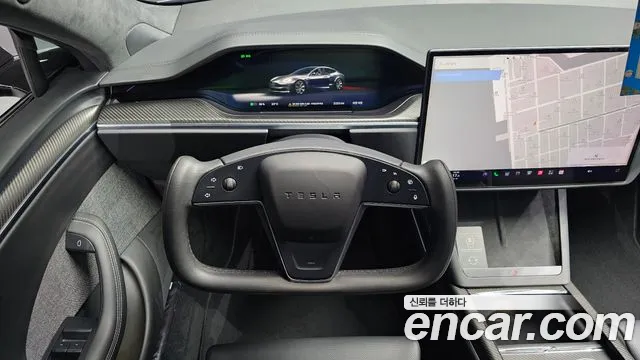 Tesla Model S — Фото автомобиля 19