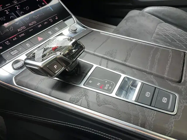 Audi A6L — Фото автомобиля 19