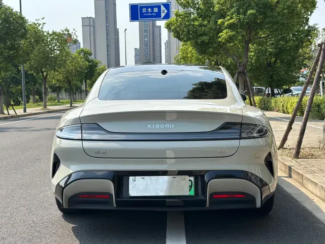 Xiaomi SU7 — Фото автомобиля 5