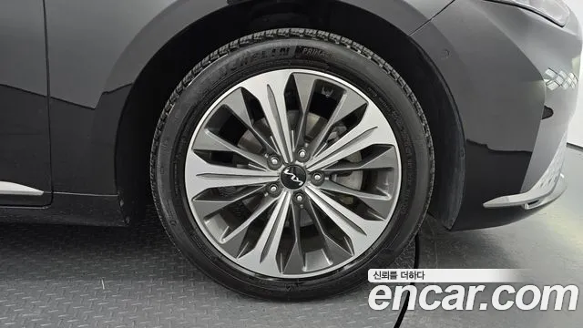 Kia K8 Hybrid — Фото автомобиля 6