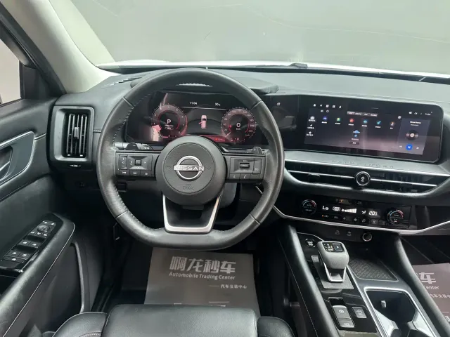 Nissan Terra — Фото автомобиля 10