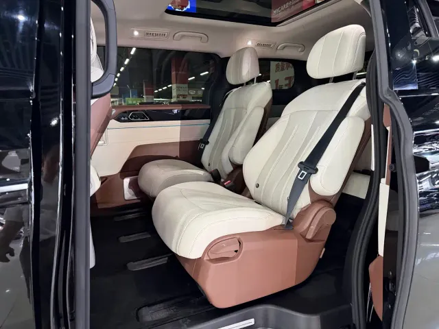 BYD Xia — Фото автомобиля 11