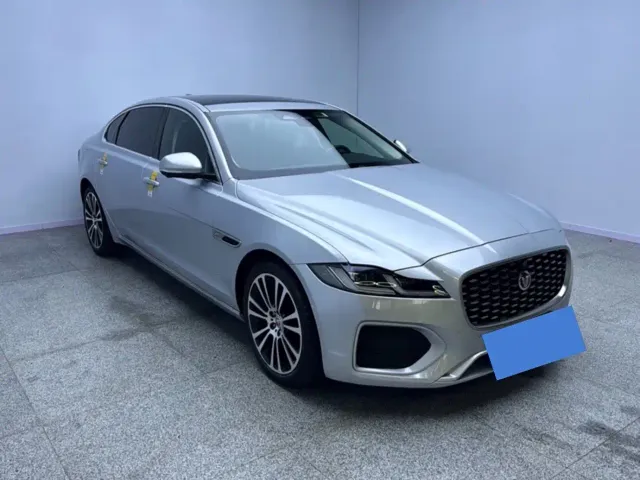 Jaguar XFL — Фото автомобиля 3