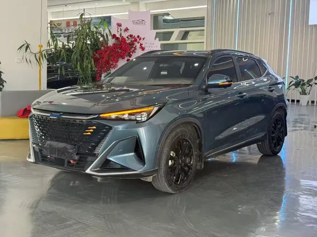Фотография автомобиля — Changan X5 Plus