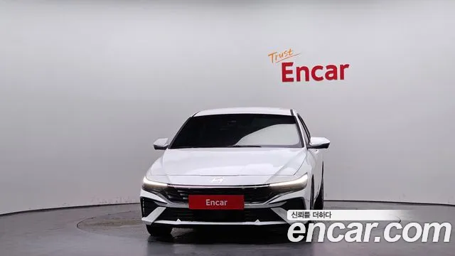 Hyundai AVANTE Inspiration — Фото автомобиля 3
