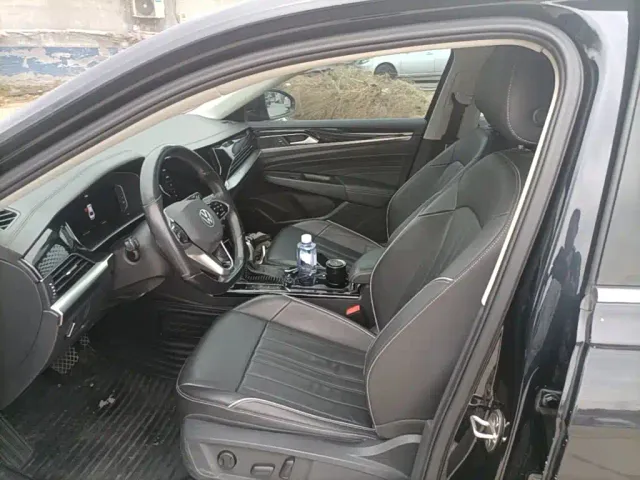 Volkswagen Passat — Фото автомобиля 14