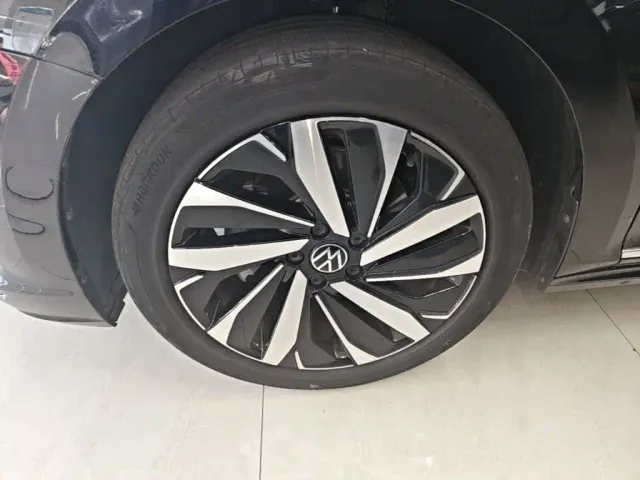Volkswagen Passat — Фото автомобиля 22
