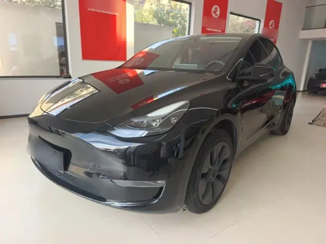 Фотография автомобиля — Tesla Model Y