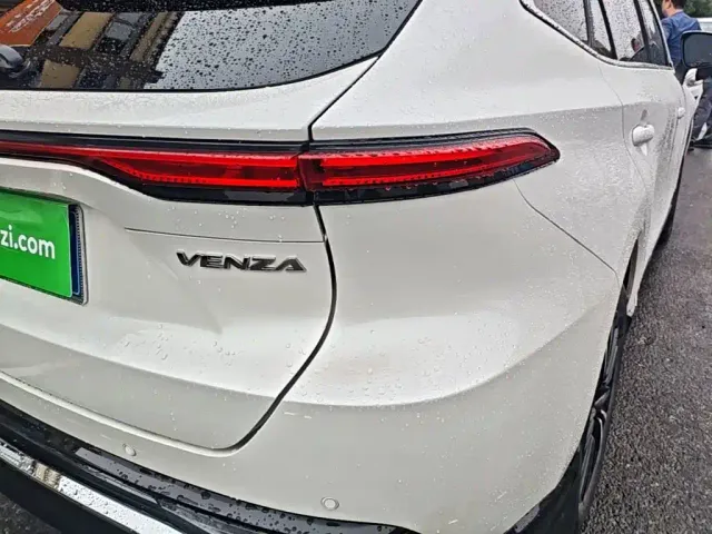 Toyota Venza — Фото автомобиля 7