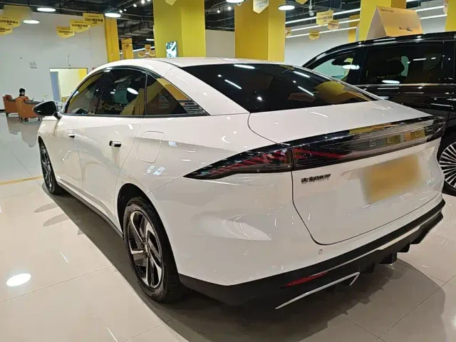 Geely Galaxy L6 — Фото автомобиля 4