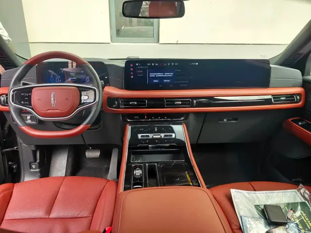 Lincoln Aviator 2024 3.0T V6 AWD Elegance Edition 6-Seater — Фото автомобиля 7