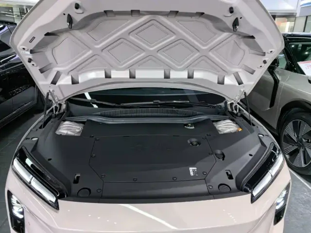 Nio ET5 — Фото автомобиля 19