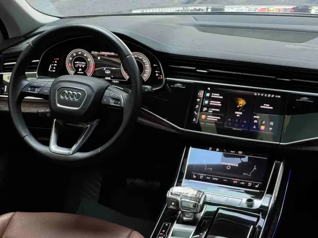 Audi Q7 — Фото автомобиля 13