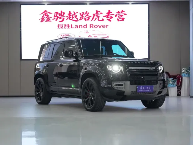 Land Rover Defender — Фото автомобиля 2