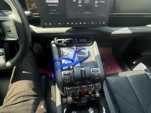 BYD FangChengBao Leopard 5 — Фото автомобиля 13