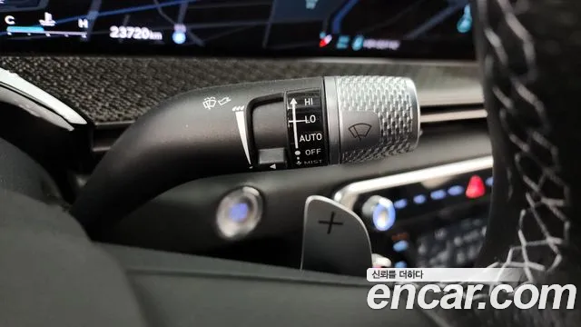Genesis GV80 — Фото автомобиля 28