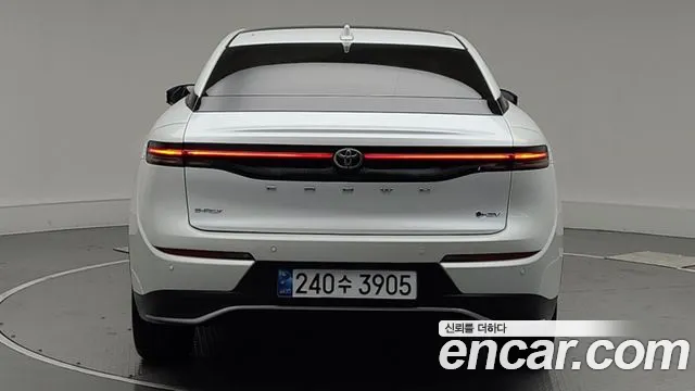 Toyota Crown — Фото автомобиля 4