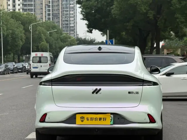 IM Motors LS6 — Фото автомобиля 8
