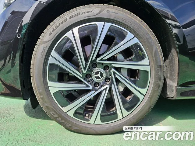 Mercedes-Benz E-Class W214 — Фото автомобиля 3