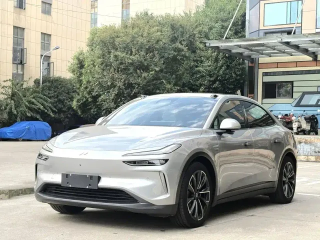 Фотография автомобиля — Onvo L60