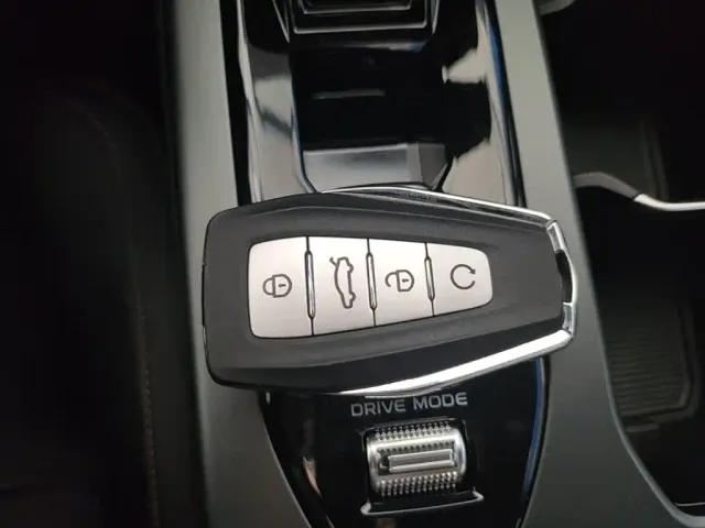 Geely Haoyue L — Фото автомобиля 8