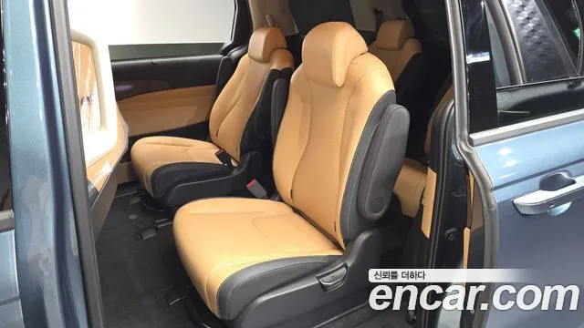 Kia Canival Carnival 4 поколение Бензин 9 мест Signature — Фото автомобиля 11