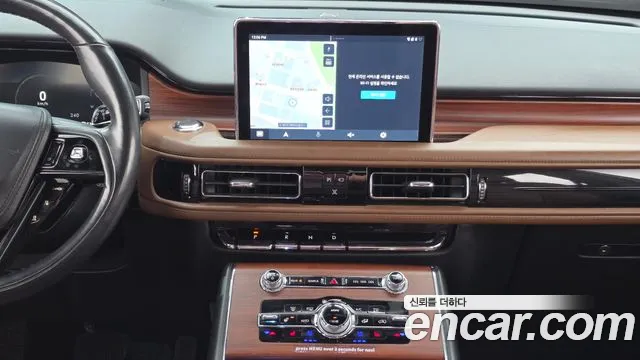 Lincoln Aviator — Фото автомобиля 28
