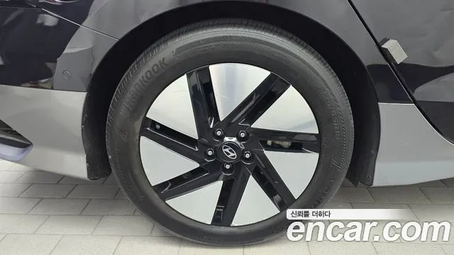 Hyundai Ioniq 6 — Фото автомобиля 5