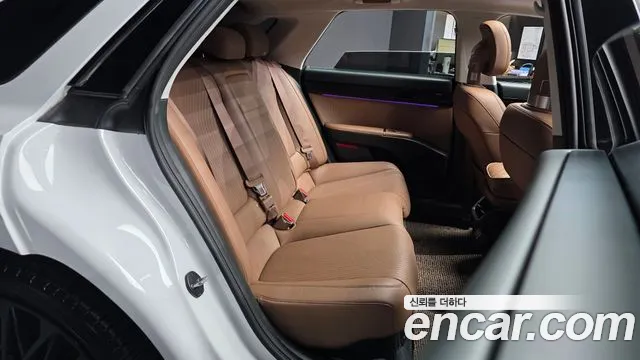 Hyundai Grandeur GN7 — Фото автомобиля 17