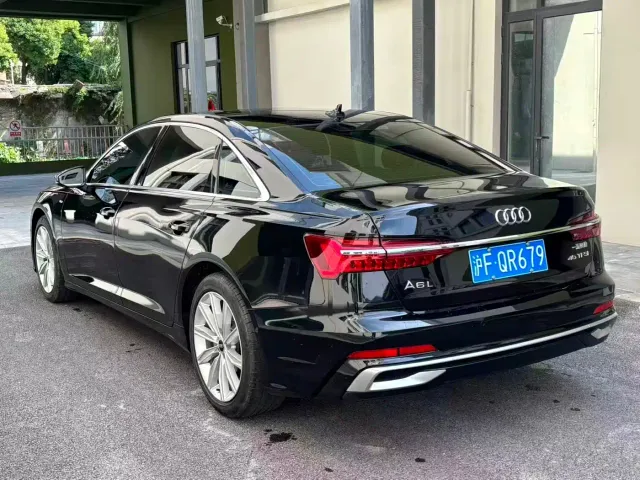 Audi A6L — Фото автомобиля 9