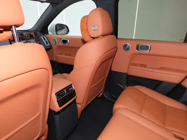 Li Auto L6 — Фото автомобиля 22