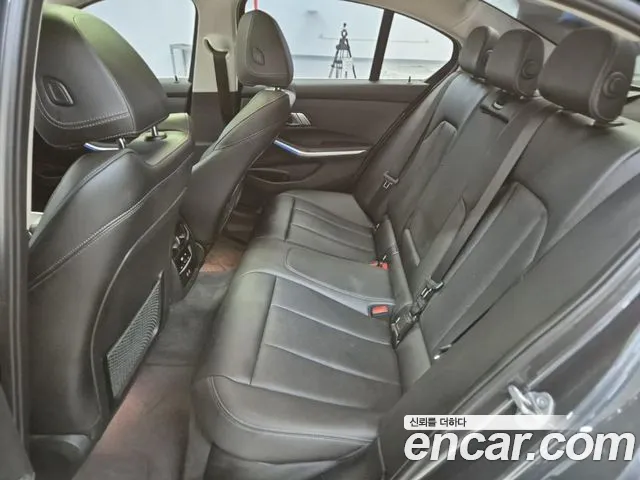 BMW 3 Series G20 — Фото автомобиля 12