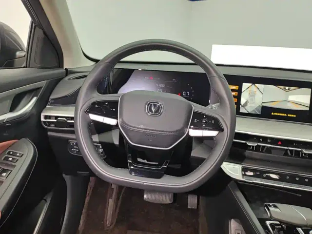 Changan Eado — Фото автомобиля 15