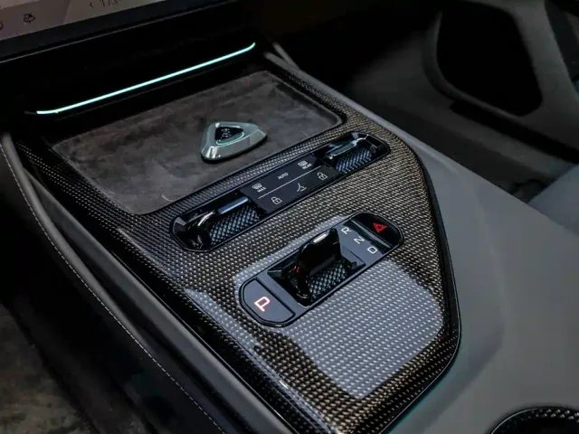 Lotus Emeya — Фото автомобиля 14