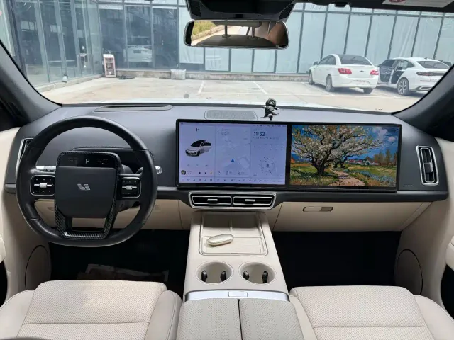Li Auto L7 — Фото автомобиля 5