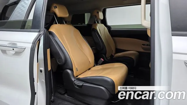 Kia Carnival 4th Gen — Фото автомобиля 17