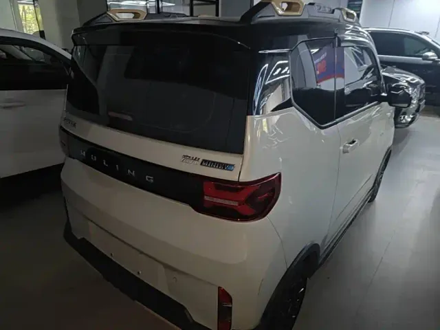 Wuling Hongguang Mini EV — Фото автомобиля 6