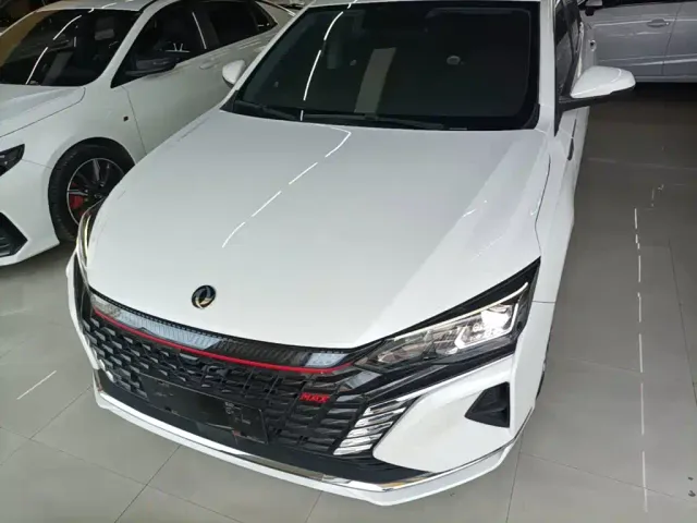 Dongfeng Yixuan MAX — Фото автомобиля 2