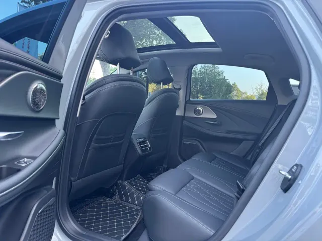 Chery Arrizo 8 — Фото автомобиля 11