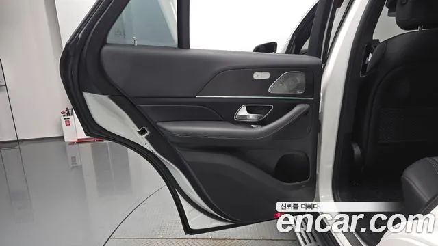 Mercedes-Benz GLE-Class — Фото автомобиля 20