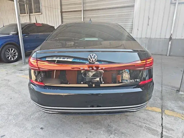 Volkswagen Passat — Фото автомобиля 5