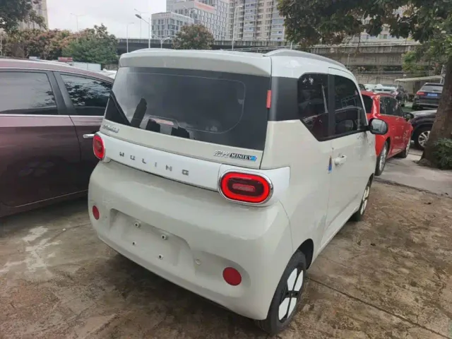 Wuling Hongguang Mini EV — Фото автомобиля 6