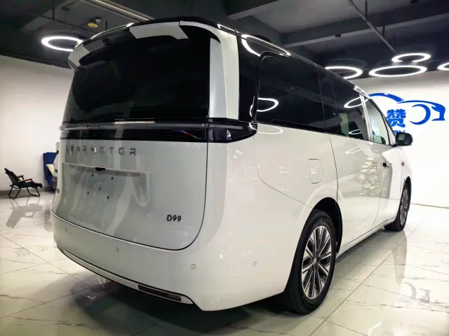 Leapmotor D19 — Фото автомобиля 7