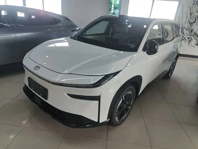 Фотография автомобиля — Toyota BoZhi 3X