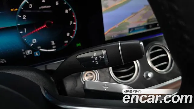 Mercedes-Benz E-Class W213 — Фото автомобиля 12