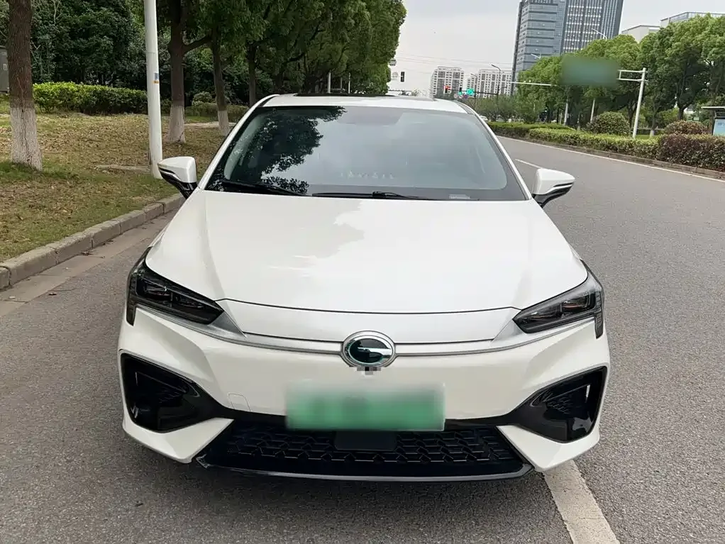 Aion AION S 2022 Mei 580 Pio — Фото автомобиля 2