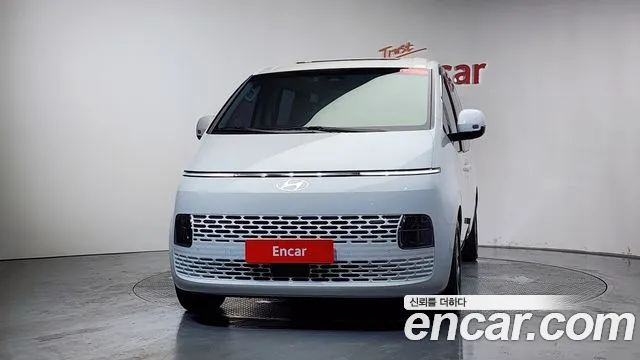 Hyundai Staria Staria 4WD Tourer 11 мест — Фото автомобиля 3