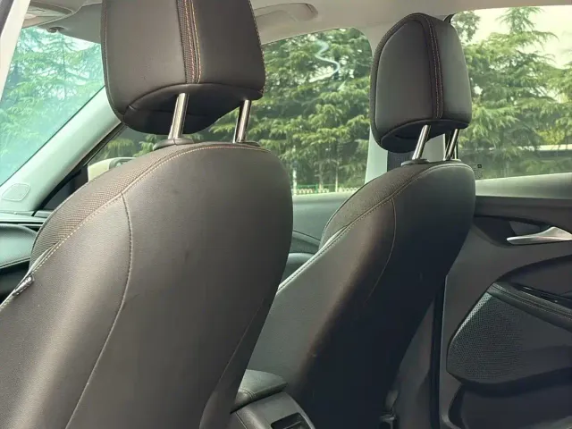 Buick Verano — Фото автомобиля 6