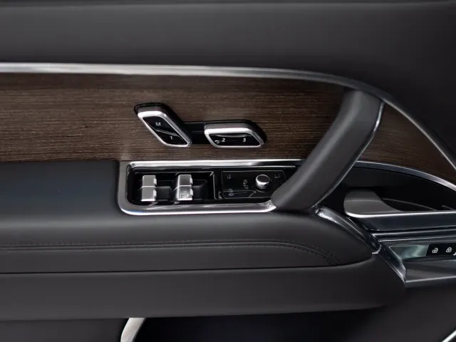 Land Rover Range Rover — Фото автомобиля 18