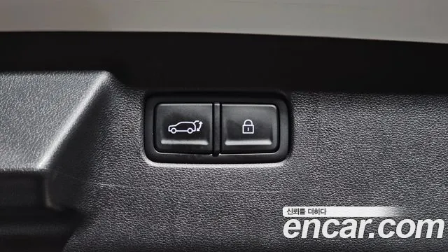 Hyundai Santafe Santa Fe (MX5) Бензин 2.5T 2WD — Фото автомобиля 30